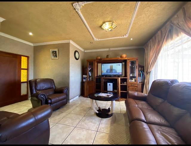 4 BEDROOM HOUSE FOR SALE IN STEEL PARK